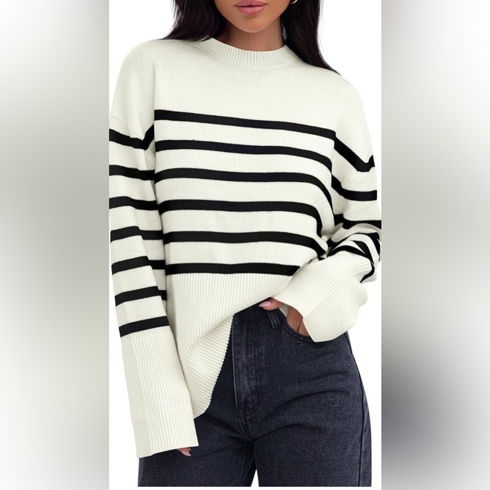 Zesica Striped Oversized Ribbed Side Slit Women's Sweater. Size-Medium. Parisian